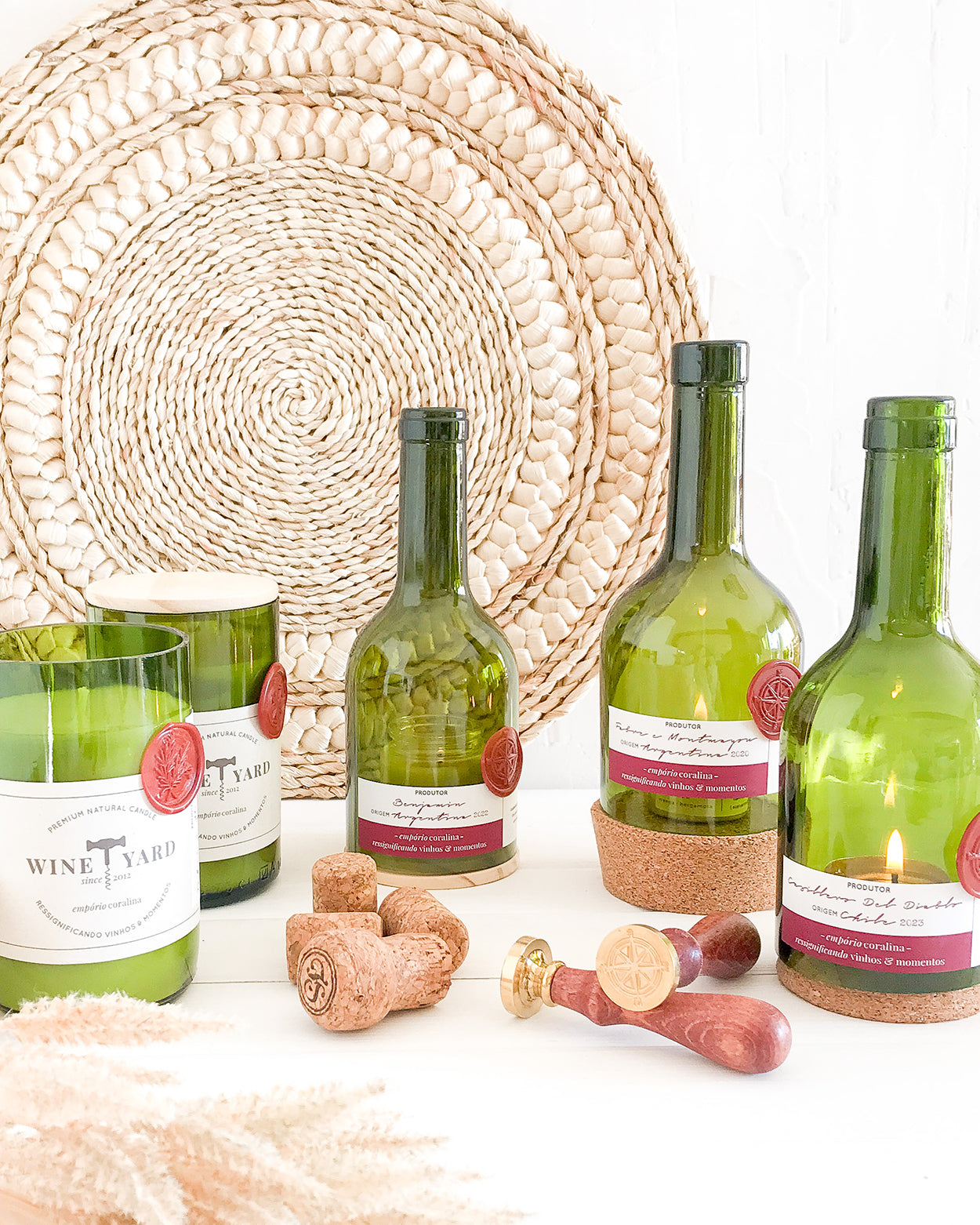 Velas e Castiçal de Garrafa de Vinho • Coleção Wineyard