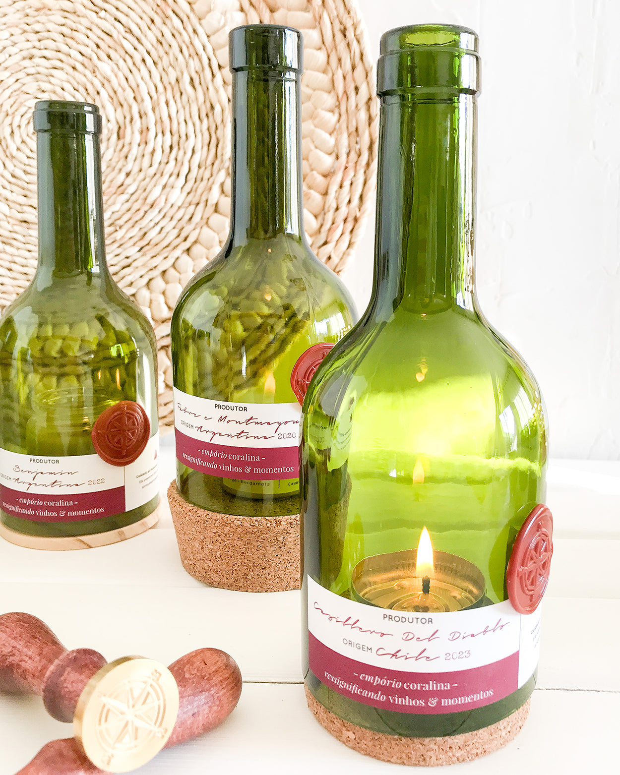 Velas e Castiçal de Garrafa de Vinho • Coleção Wineyard