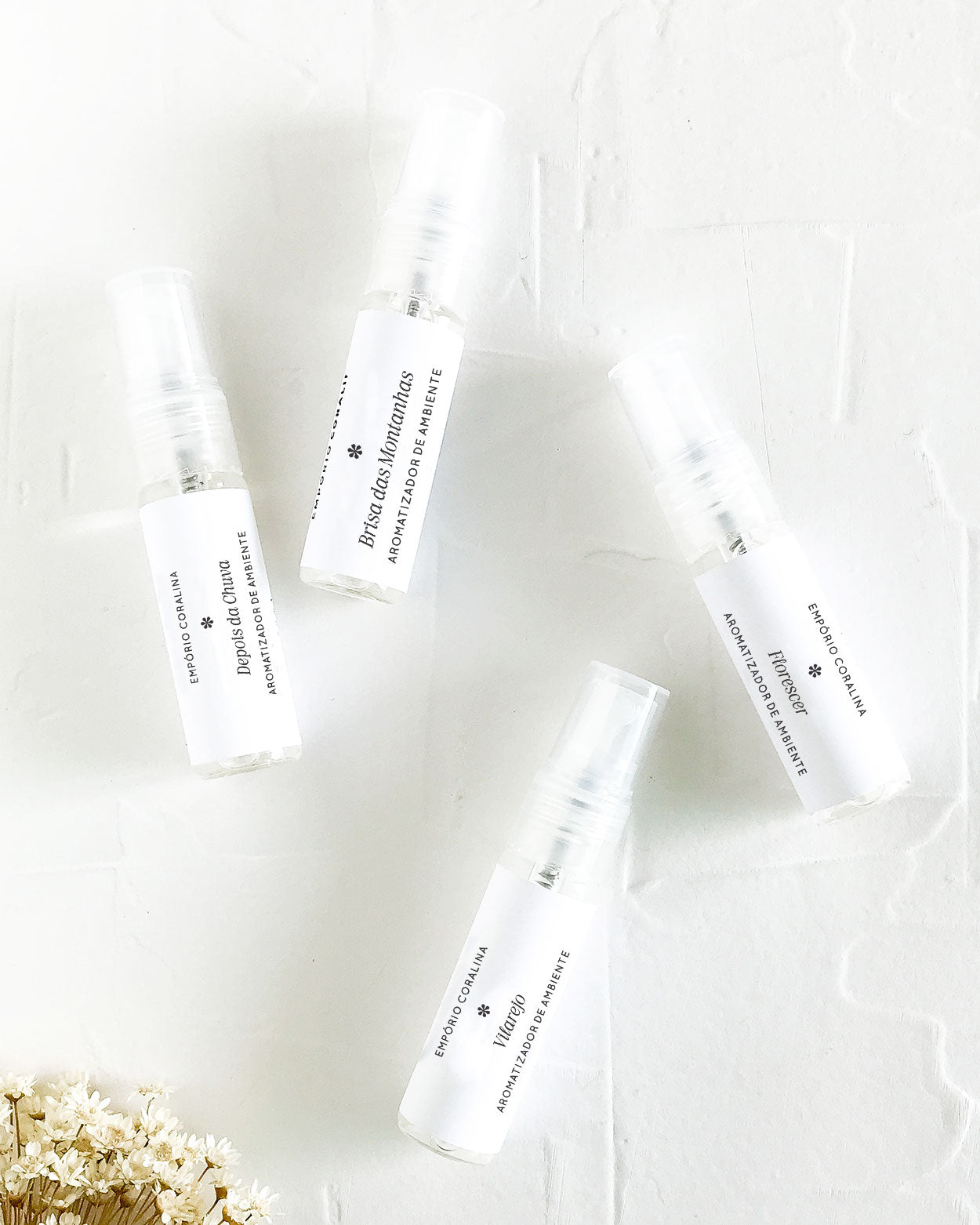 Mini home spray, aromatizador de ambientes, feito no vidro transparente. Ideal para você conhecer os aromas do Empório Coralina.