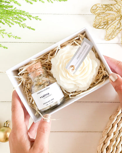 Kit Calma em Flor • Presente Vela Peônia e Escalda-Pés