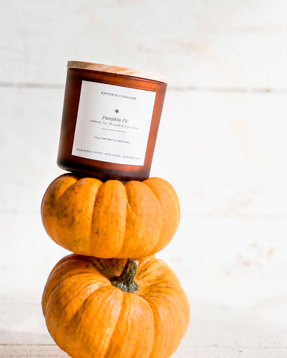 Vela Aromática Pumpkin Pie → Coleção O Café das Pequenas Alegrias