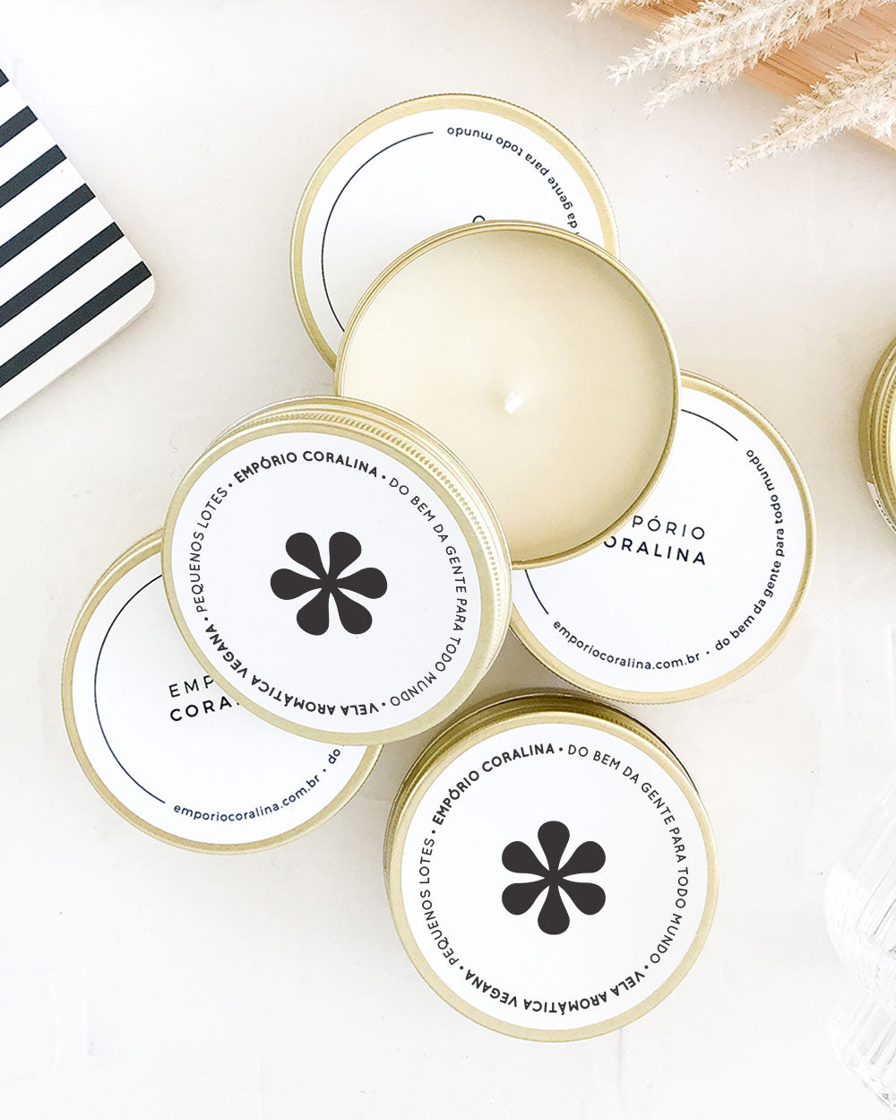 Vela Aromática Travel Tin • Vilarejo • Manga & Bergamota