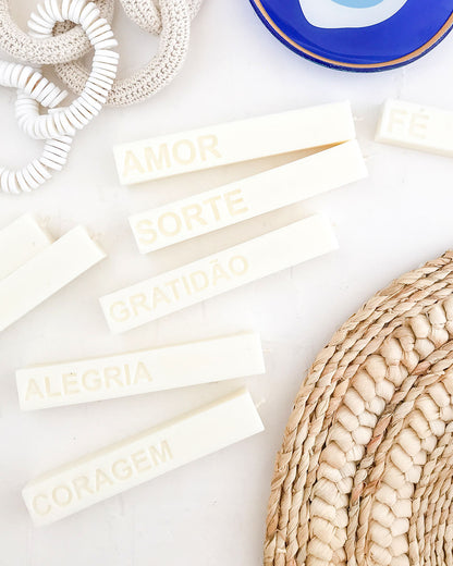 ano novo • vela aromática • palavras e INTENÇÕES